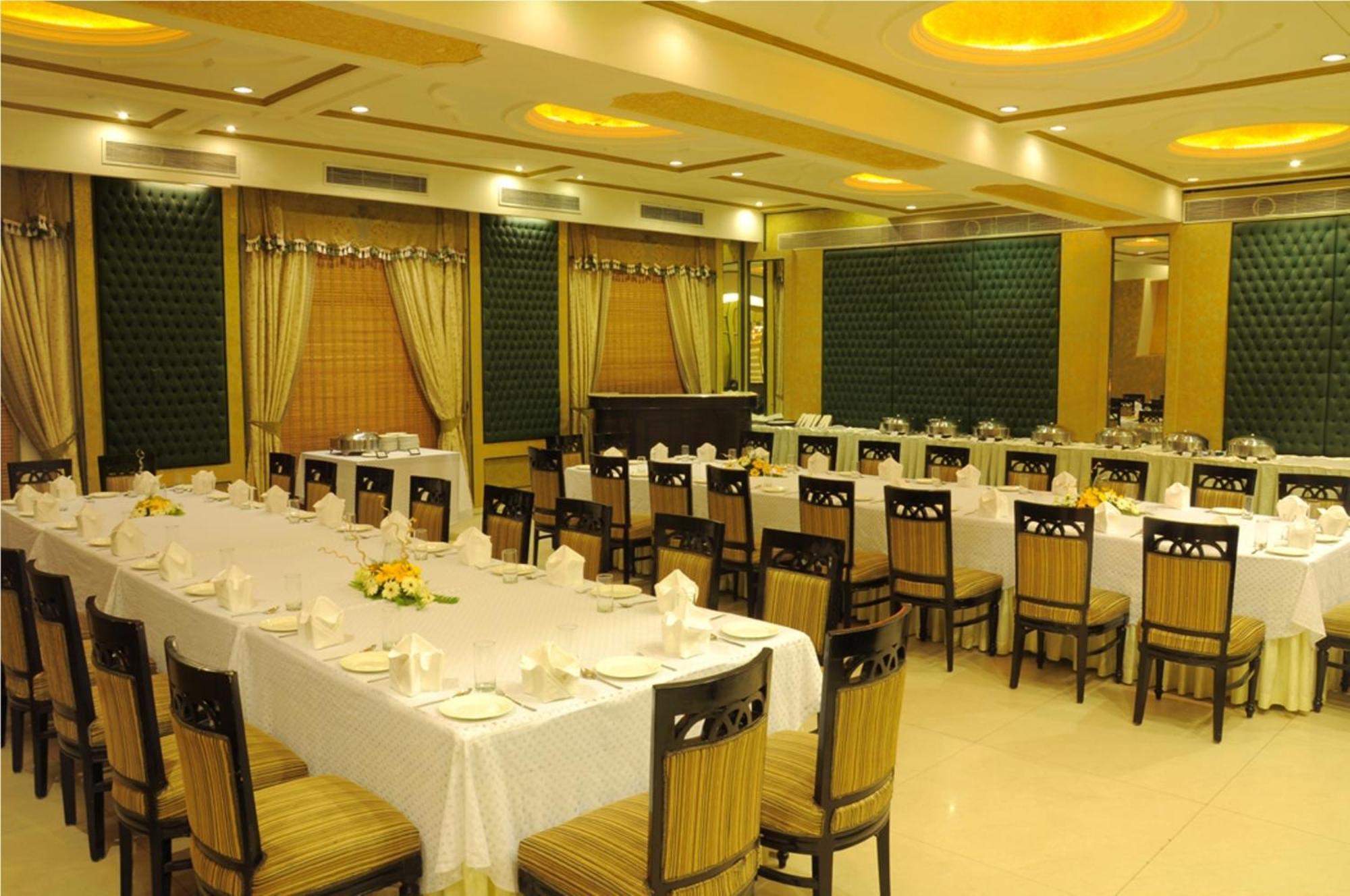 Hotel Maharaja Regency Ludhijána Exteriér fotografie