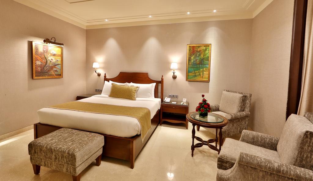 Hotel Maharaja Regency Ludhijána Exteriér fotografie