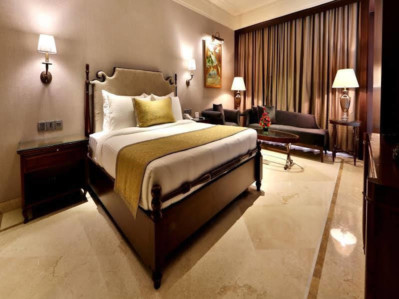 Hotel Maharaja Regency Ludhijána Exteriér fotografie